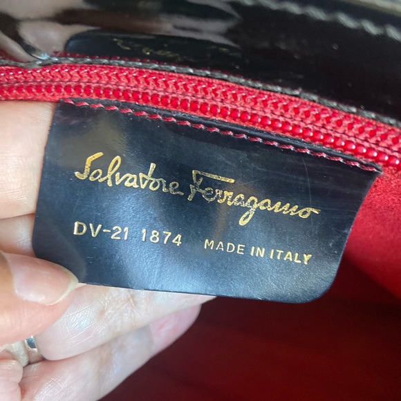 Salvatore Ferragamo vintage suede shoulder bag - Picture 5 of 9